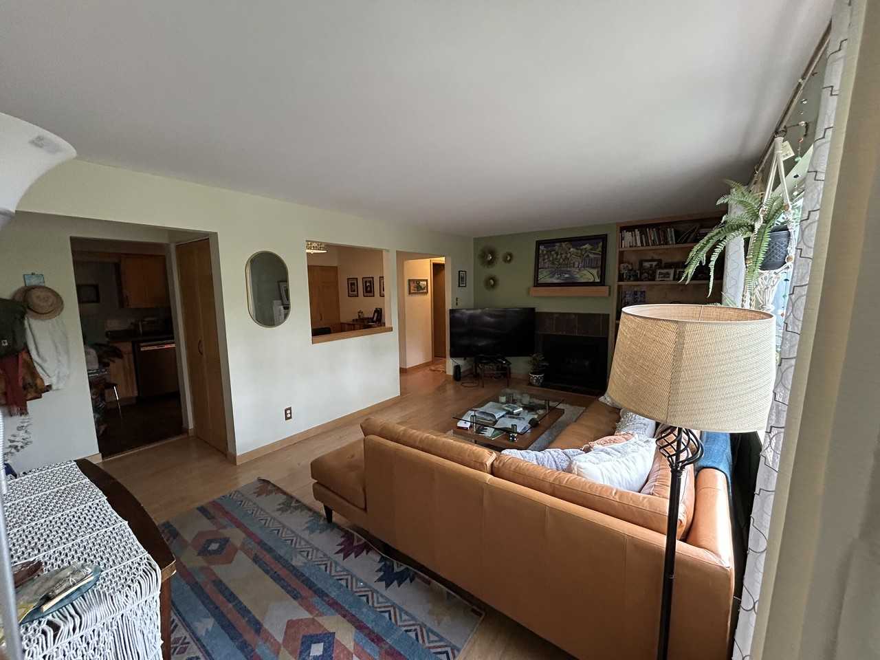 1014 Spaight St #8 - Photo 4 of 12