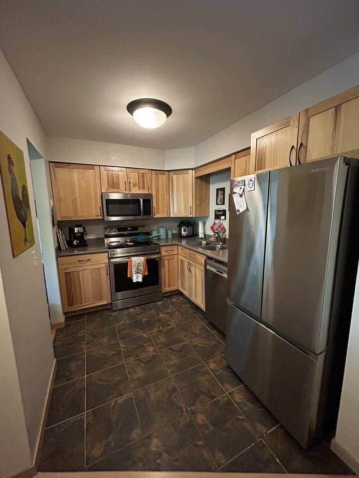 1014 Spaight St #8 - Photo 5 of 12