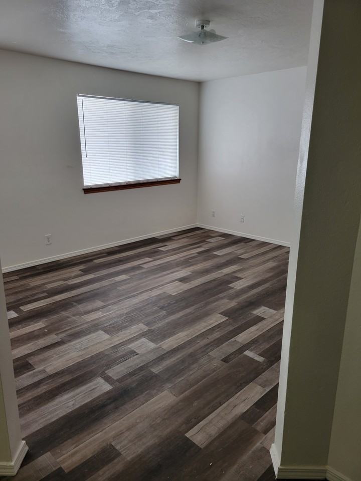 2140 Stace St #4 - Photo 3 of 11