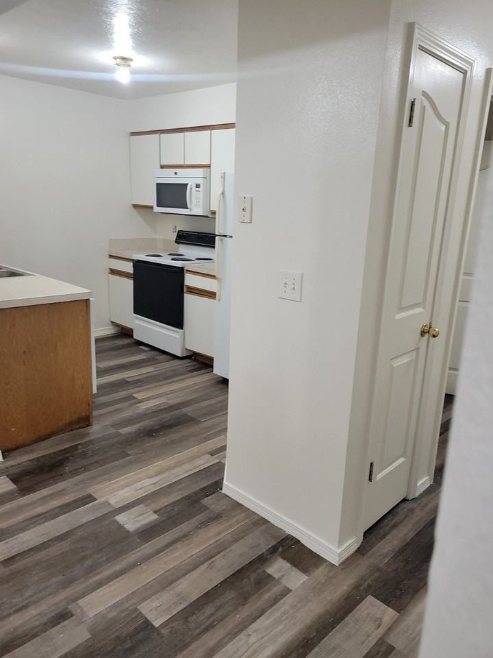 2140 Stace St #4 - Photo 2 of 11