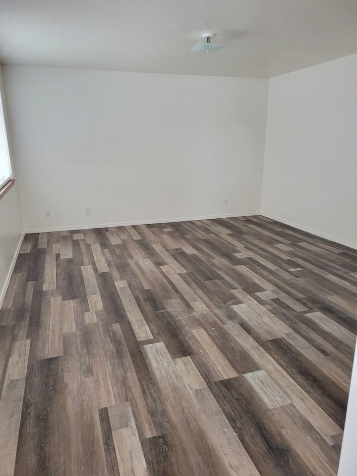 2140 Stace St #4 - Photo 5 of 11