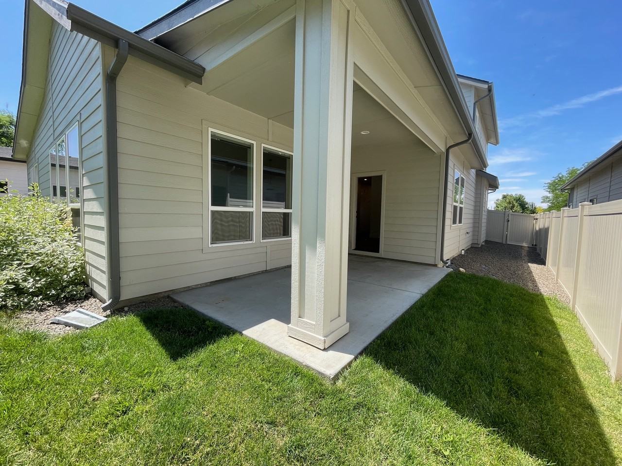 270 E Rosalyn Dr #NA - Photo 2 of 24