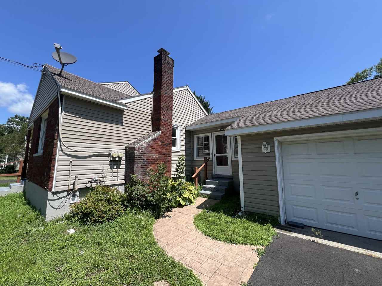 166 Blue Barns Rd #1 - Photo 2 of 18