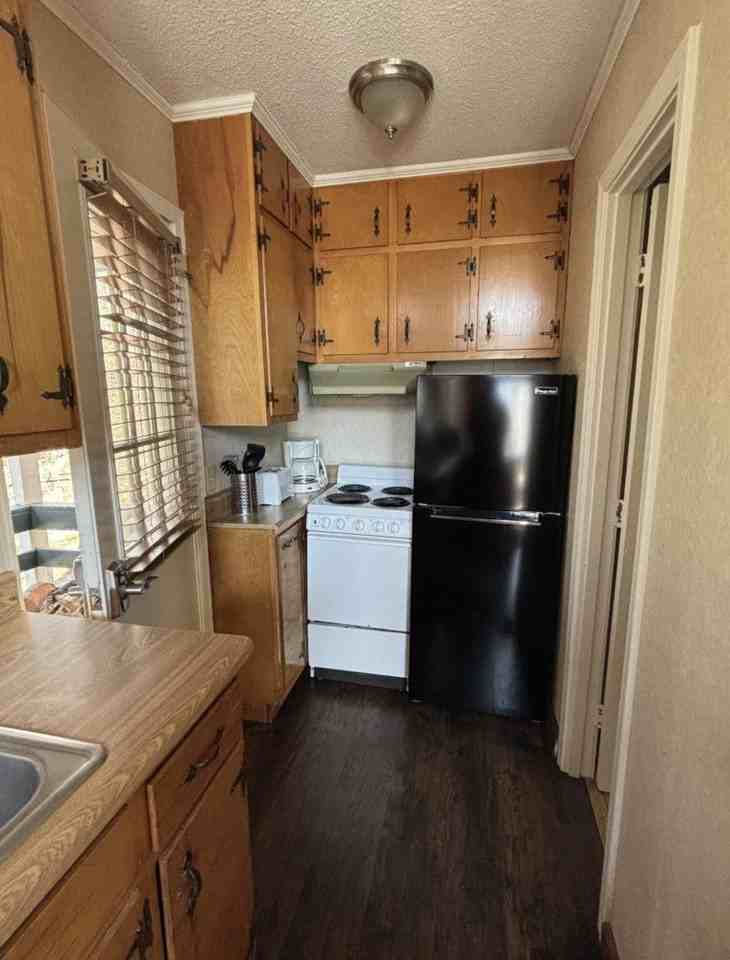 490 Chalet Village Ln #NA - Photo 6 of 13