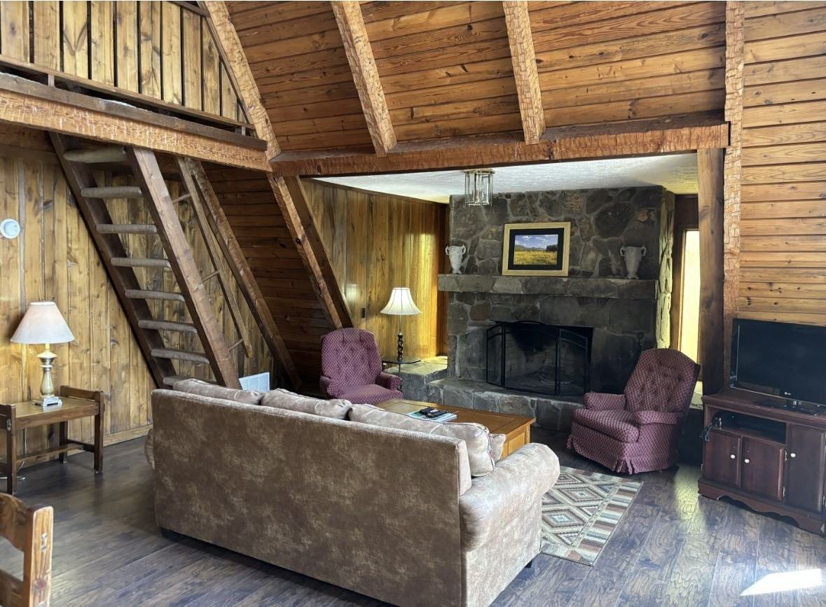 339 Chalet Village Ln #NA - Photo 3 of 15