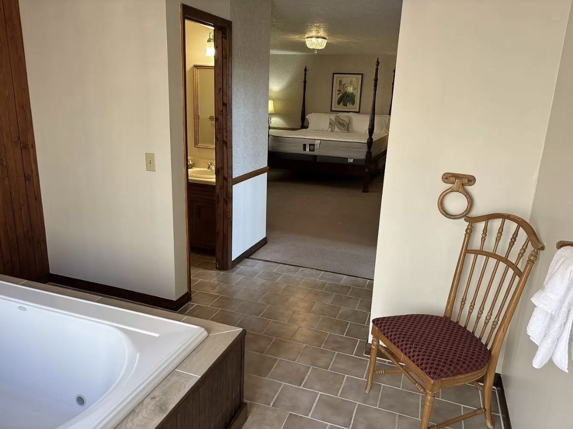 417 Chalet Village Ln #NA - Photo 7 of 13