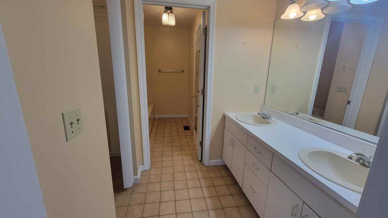 190 S Quinsigamond Ave #204 - Photo 5 of 14