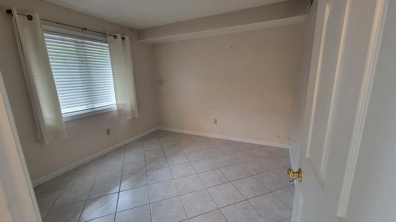 190 S Quinsigamond Ave #204 - Photo 7 of 14