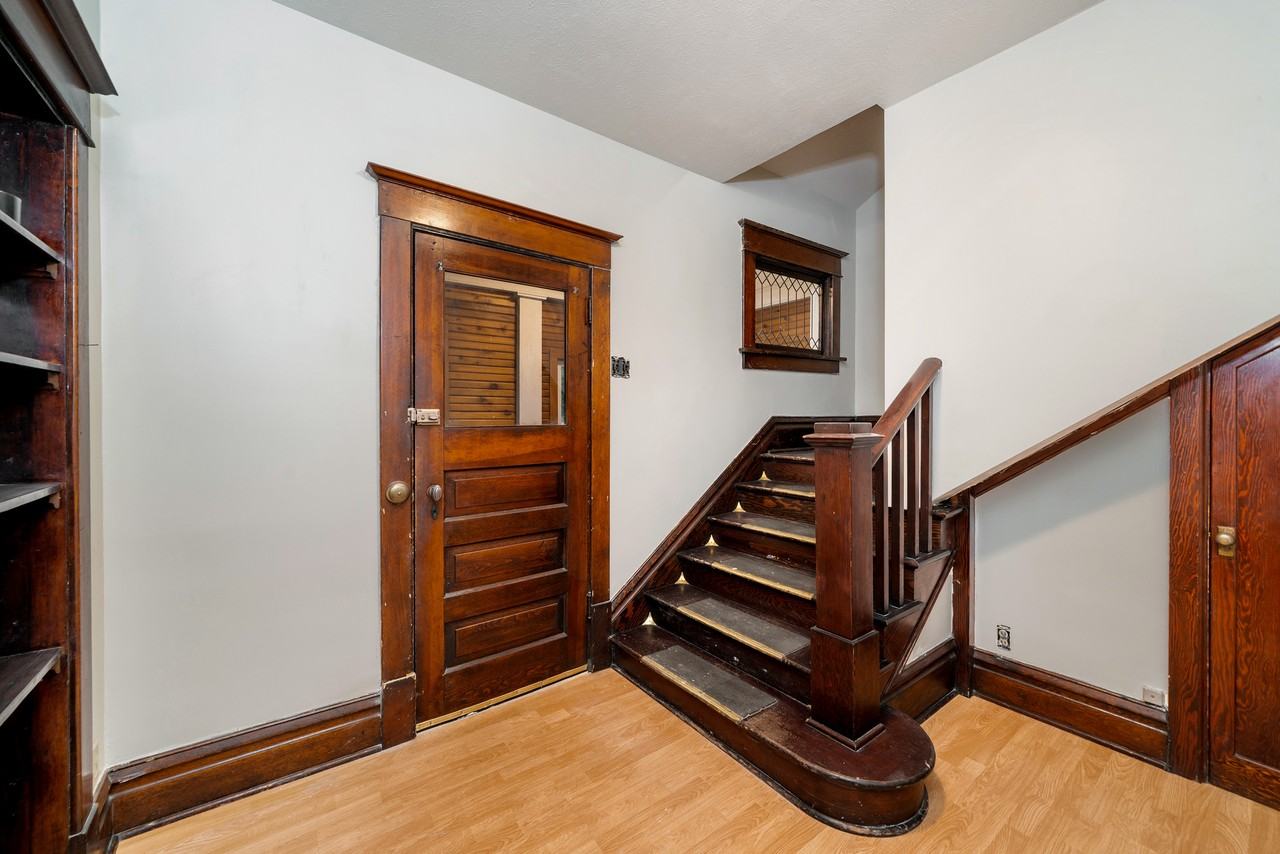 1819 South Grand Boulevard #2 - Photo 3 of 11