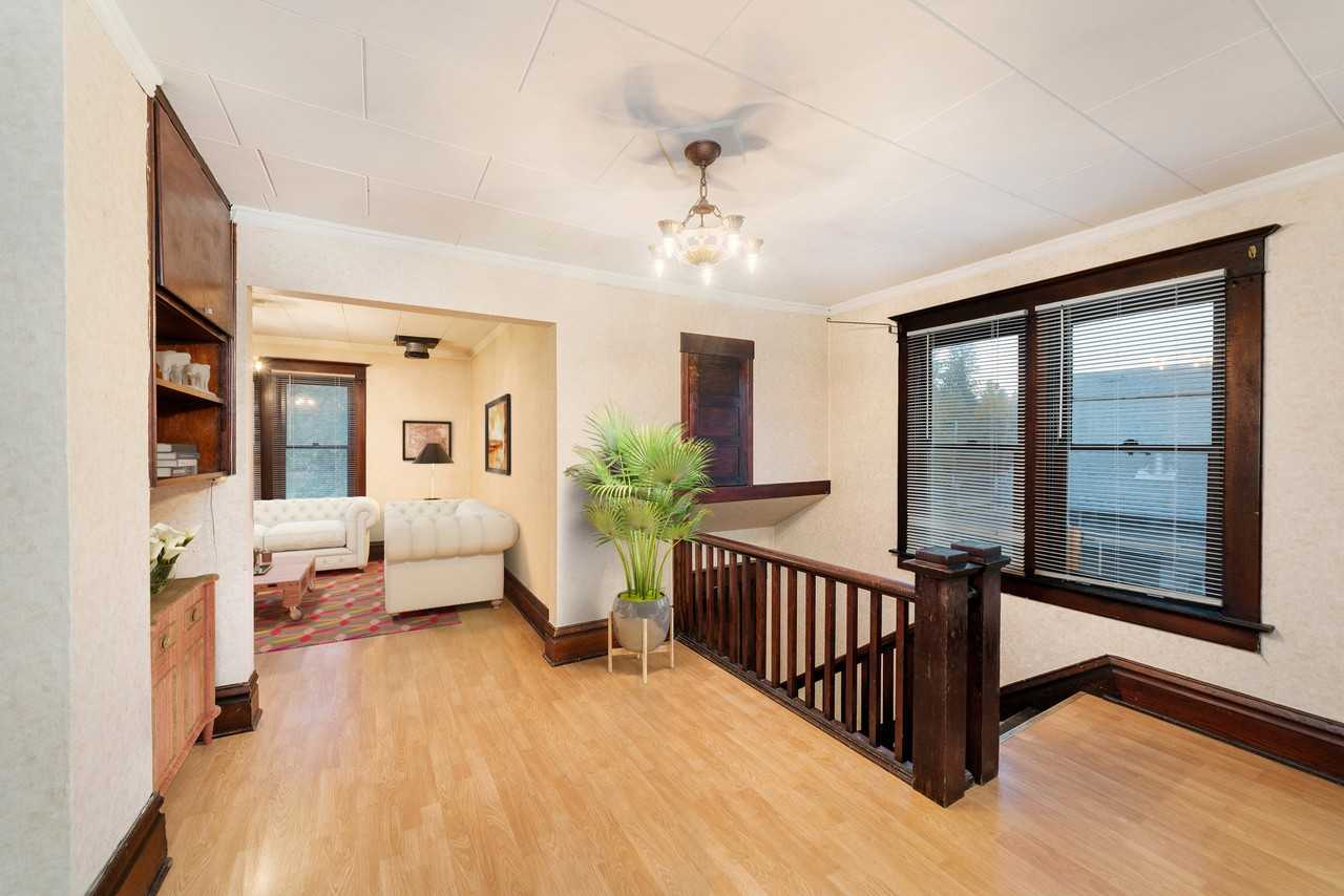 1819 South Grand Boulevard #2 - Photo 4 of 11