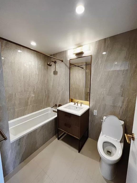 Court Sq #5407 - Photo 2 of 14