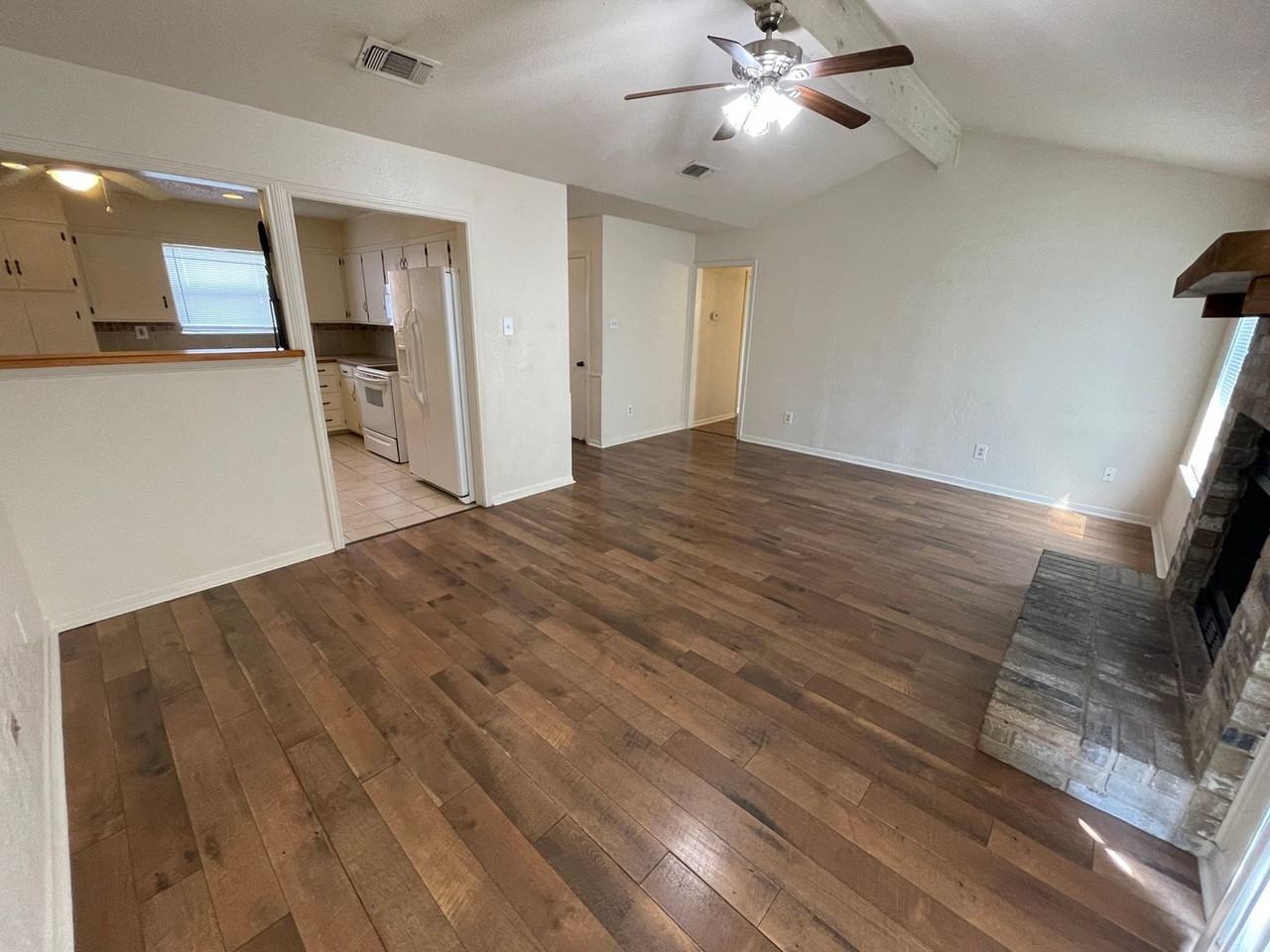 2102 El Dorado Dr - Photo 6 of 26