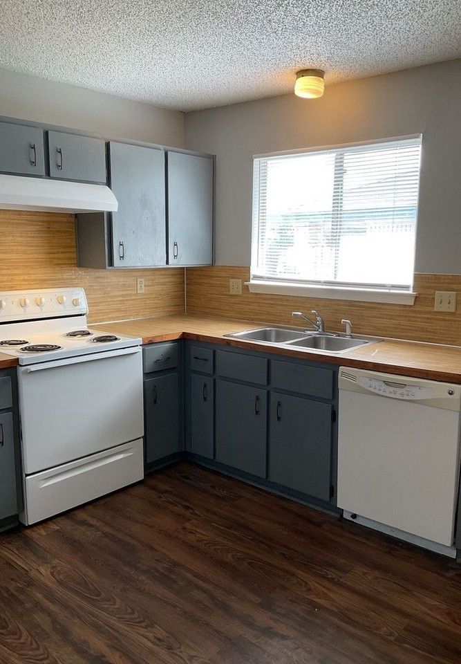 2106 Wheeler Ave #A - Photo 2 of 13