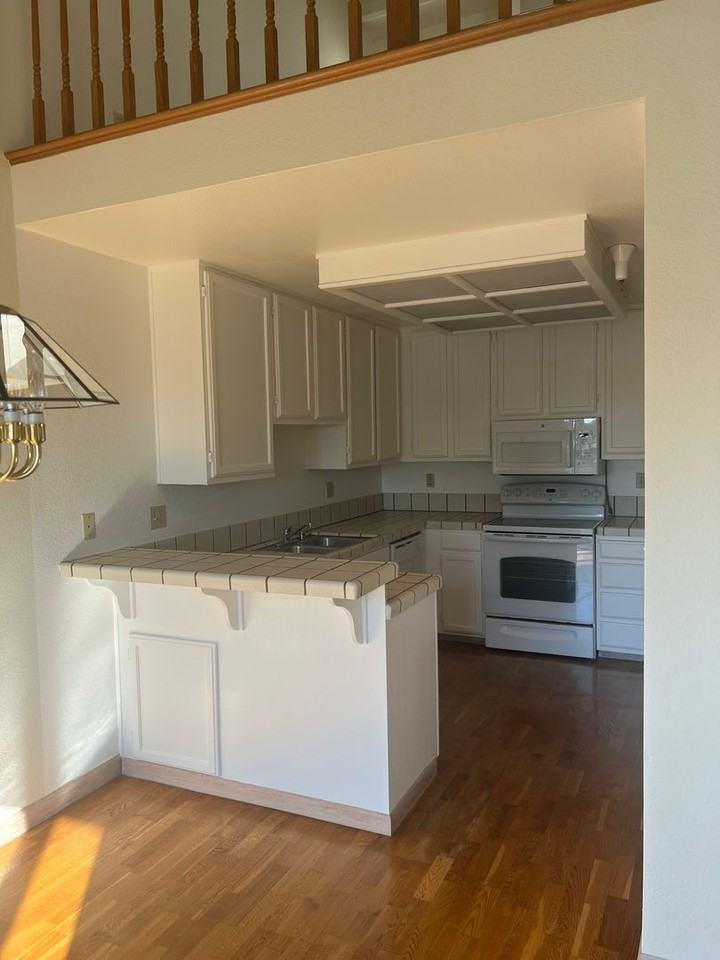 433 Cork Harbour Cir #D - Photo 2 of 10