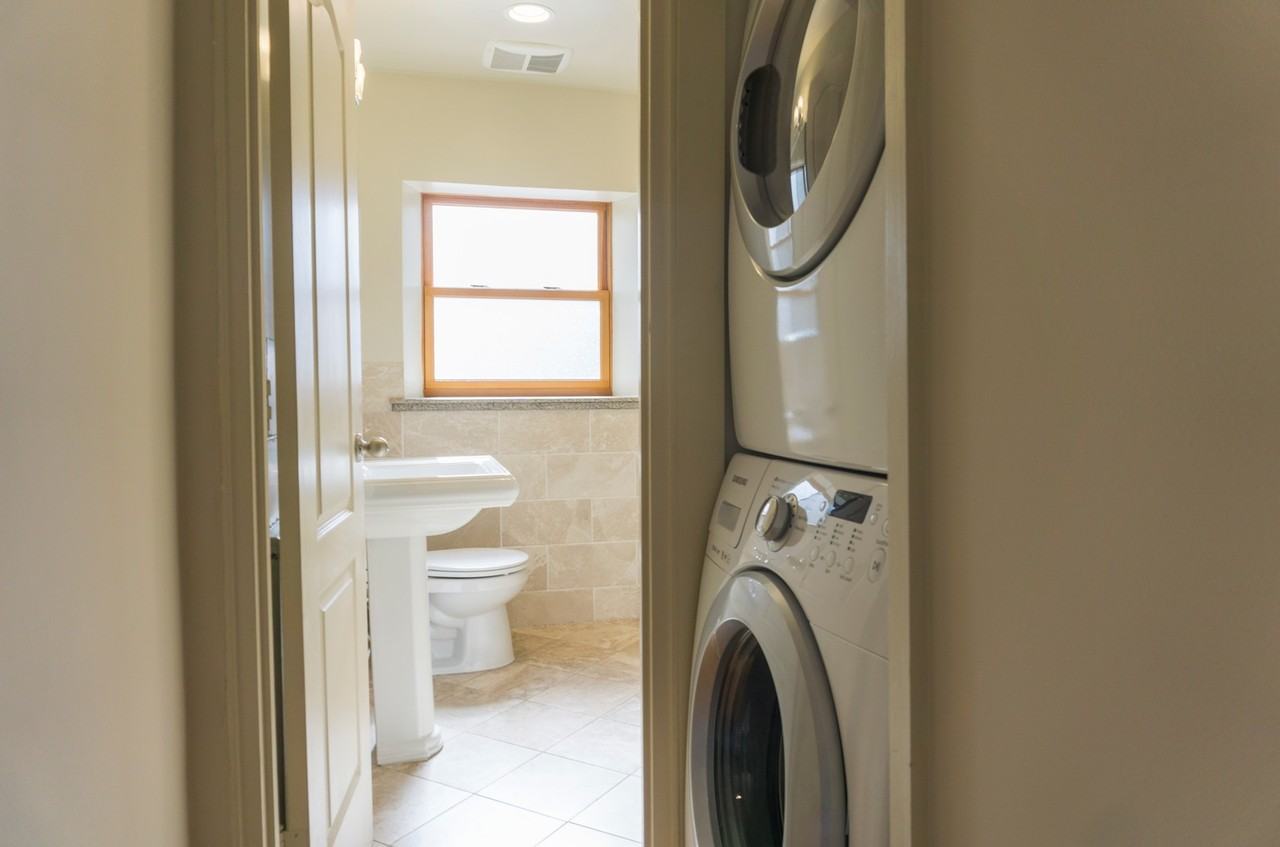 905 Delaware Apartments - Photo 5 of 21