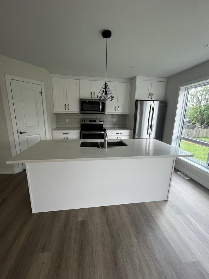 2392 Boswell St #1 - Photo 3 of 13