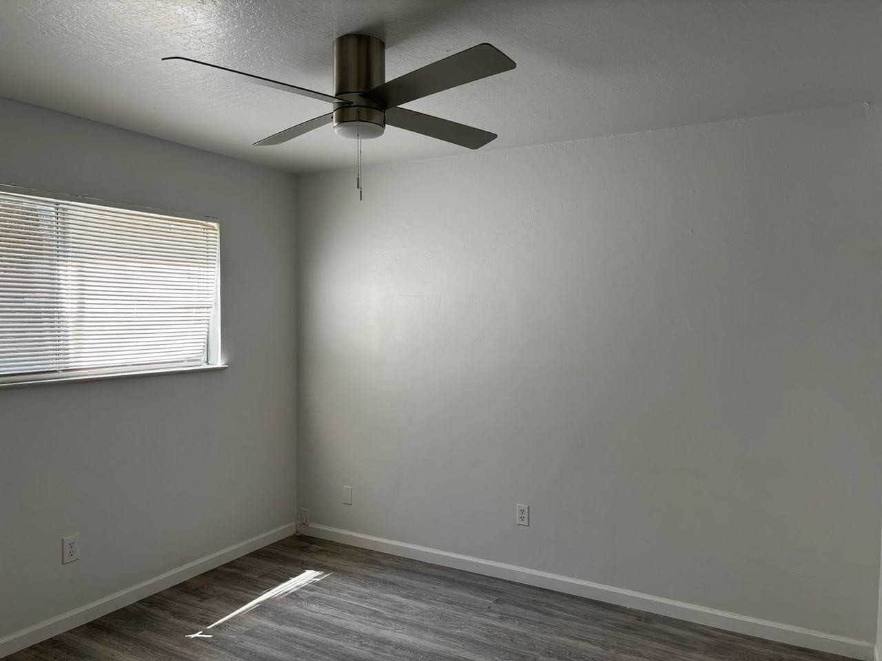 22 S Lake Dr - Photo 4 of 7