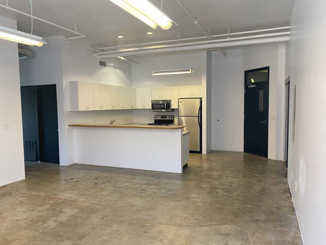 Salem Arts Building - Photo 2 of 21