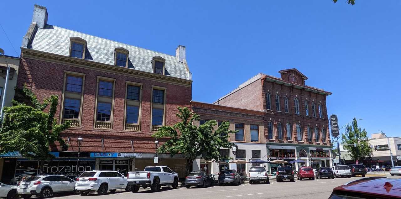 Salem Arts Building - Photo 3 of 21