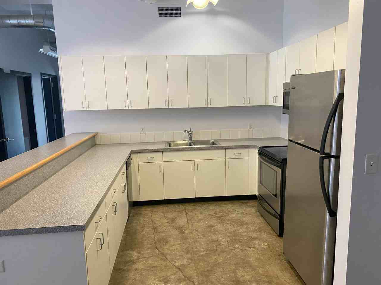 Salem Arts Building - Photo 4 of 21