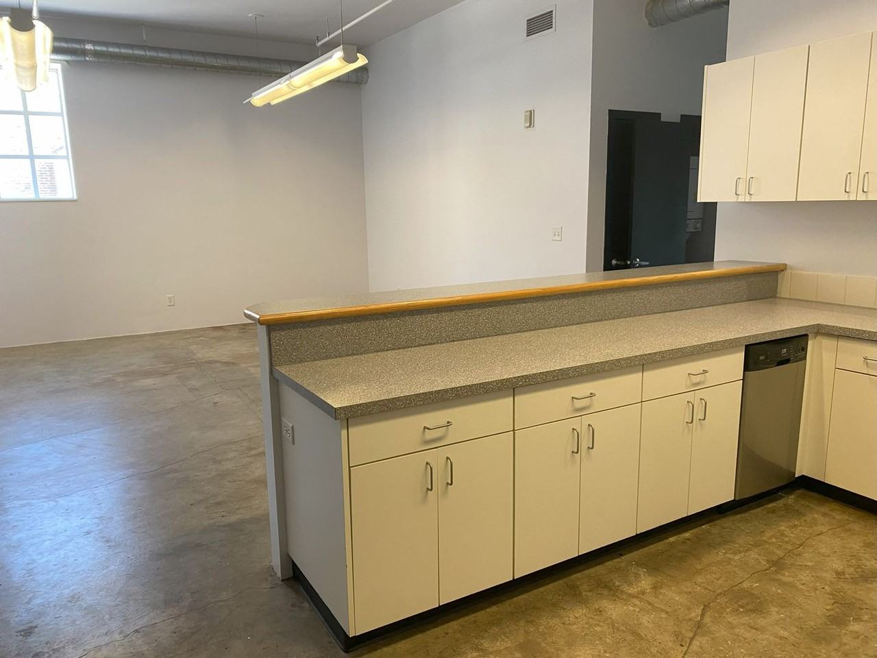 Salem Arts Building - Photo 5 of 21