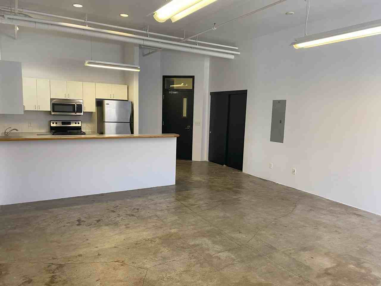 Salem Arts Building - Photo 6 of 21