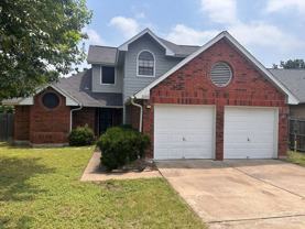 300 Oakcrest Dr - Photo 1 of 1
