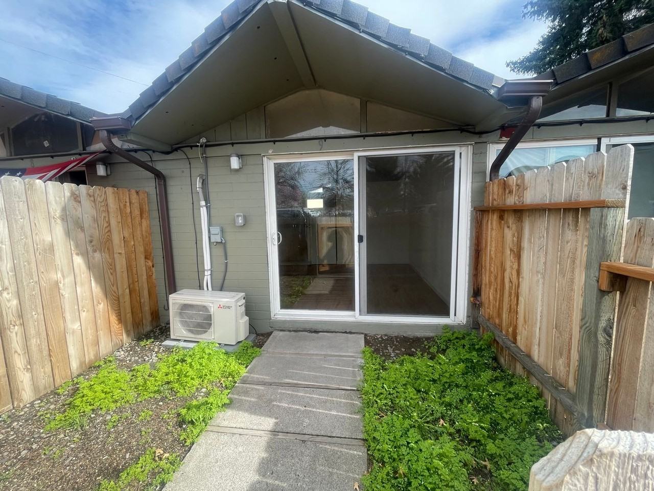 High Lakes Apartments - Photo 2 of 13