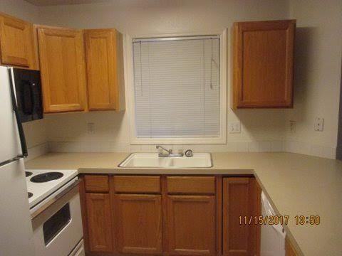 2242 S Stephen Ave - Photo 4 of 15