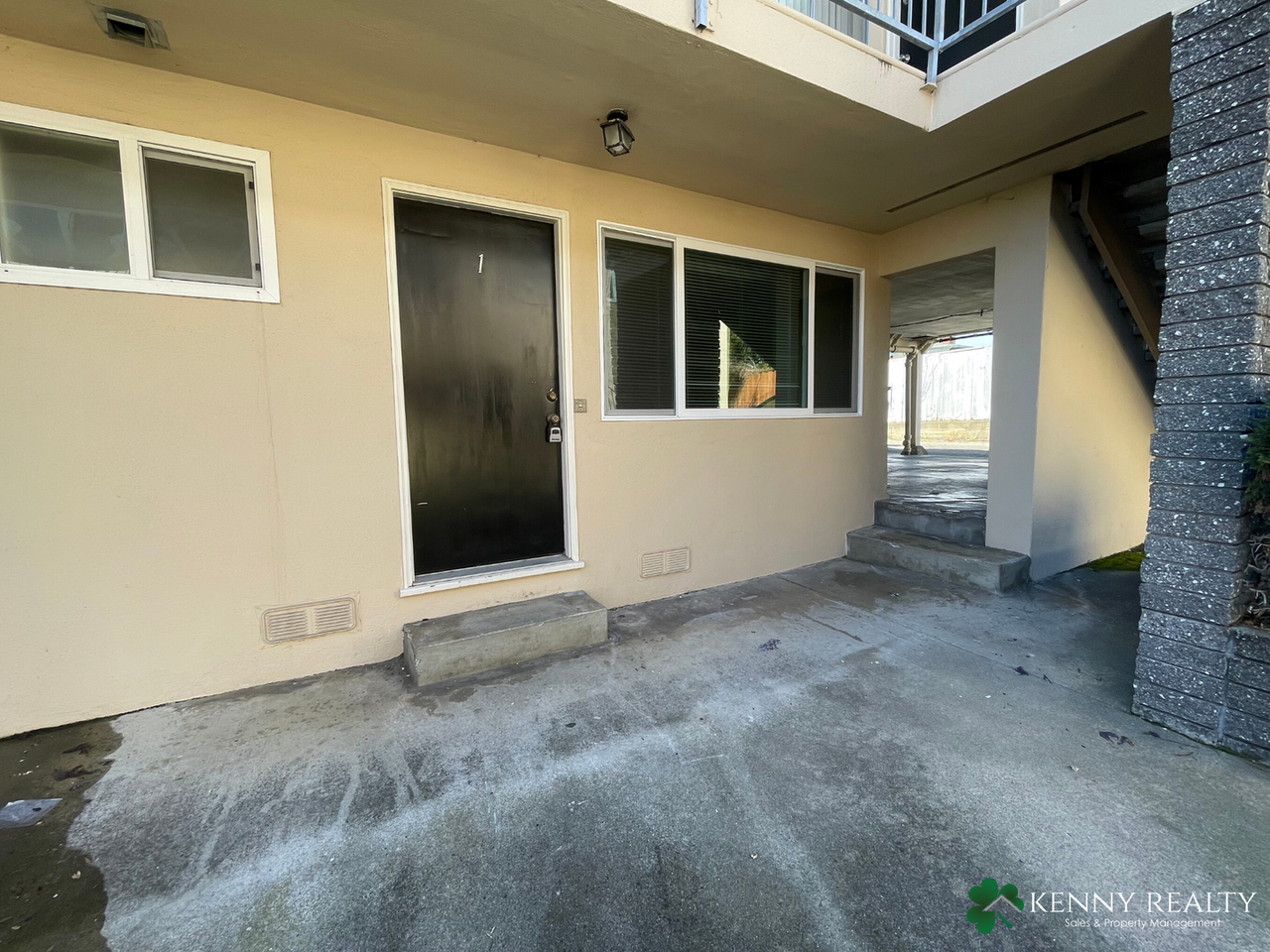 82 Arroyo Drive FR01 - 104 - Photo 2 of 11