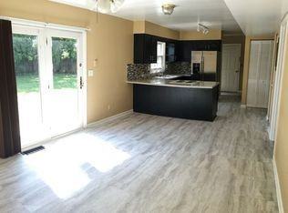 1420 Carlimar Ln - Photo 3 of 12