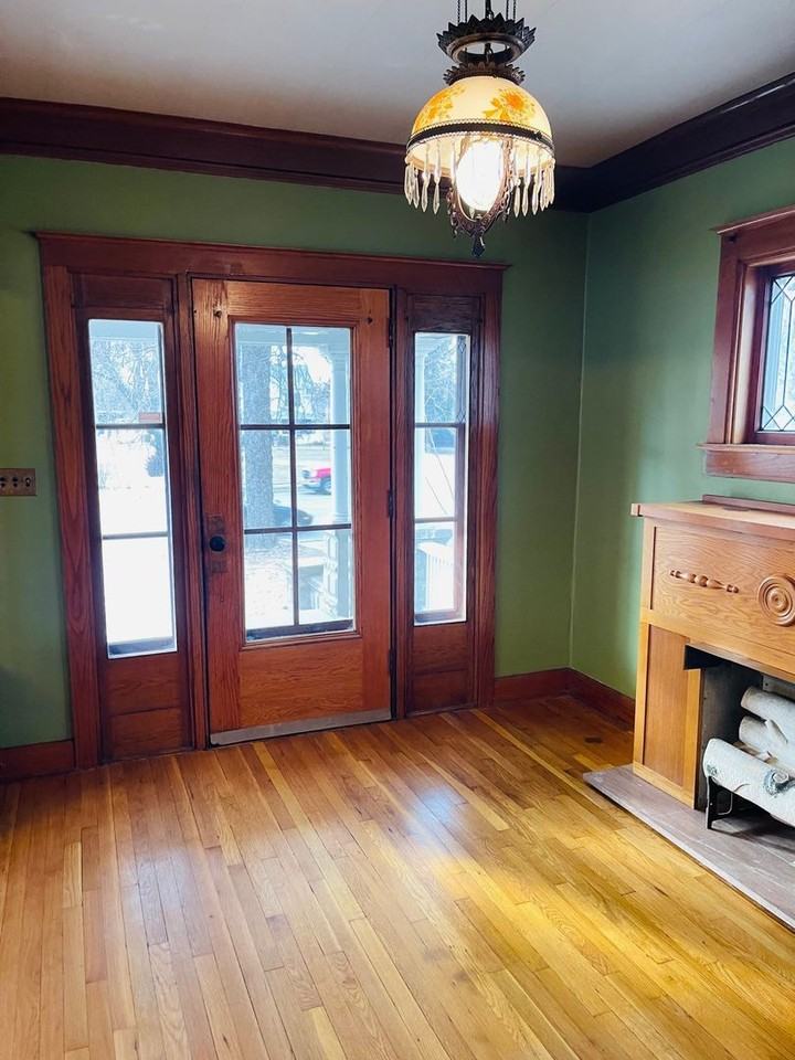 1205 N Buckeye Ave - Photo 3 of 17