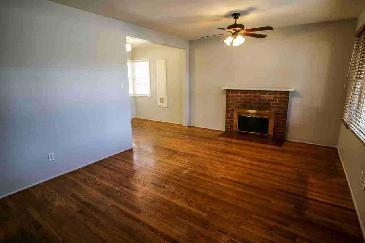 4023 Maplewood Pl - Photo 3 of 33