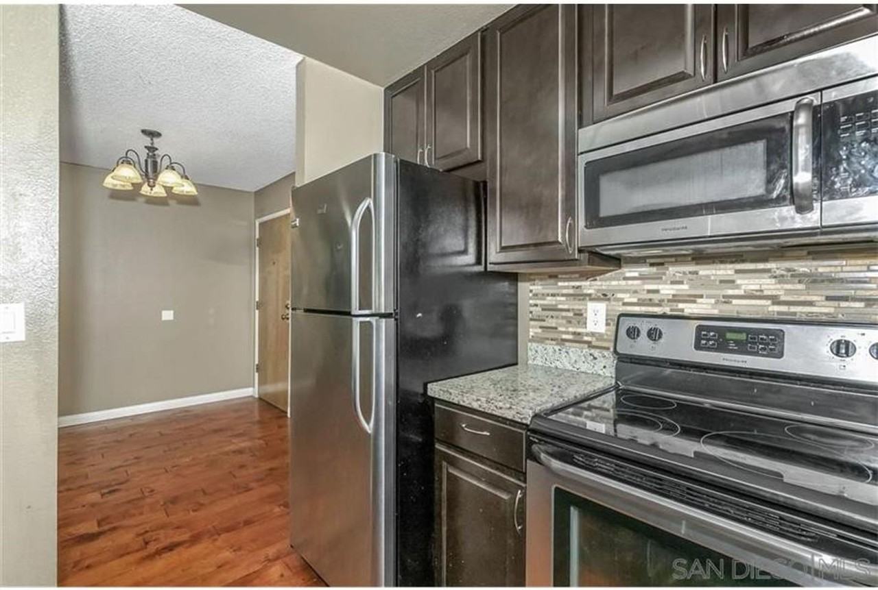 7865 Golfcrest Dr #7 - Photo 3 of 18