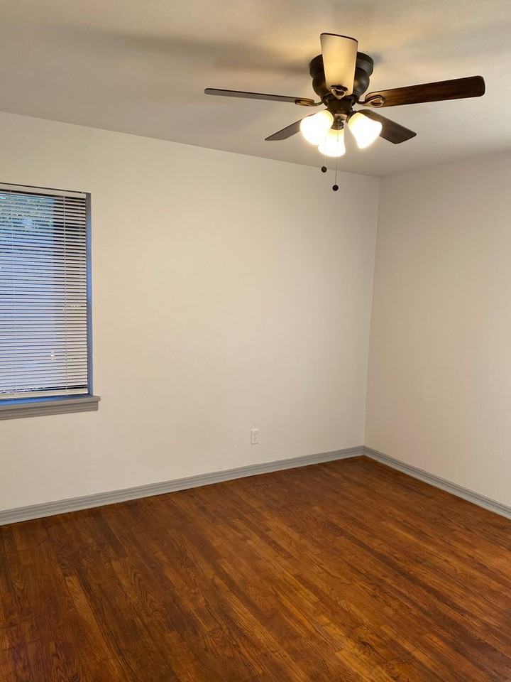 6802 Canal Boulevard - Photo 4 of 8