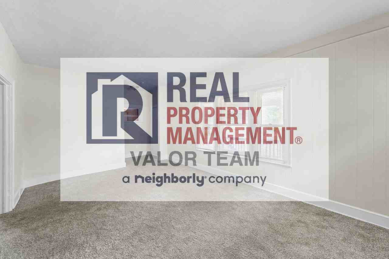 472 E 110th St - Photo 4 of 25