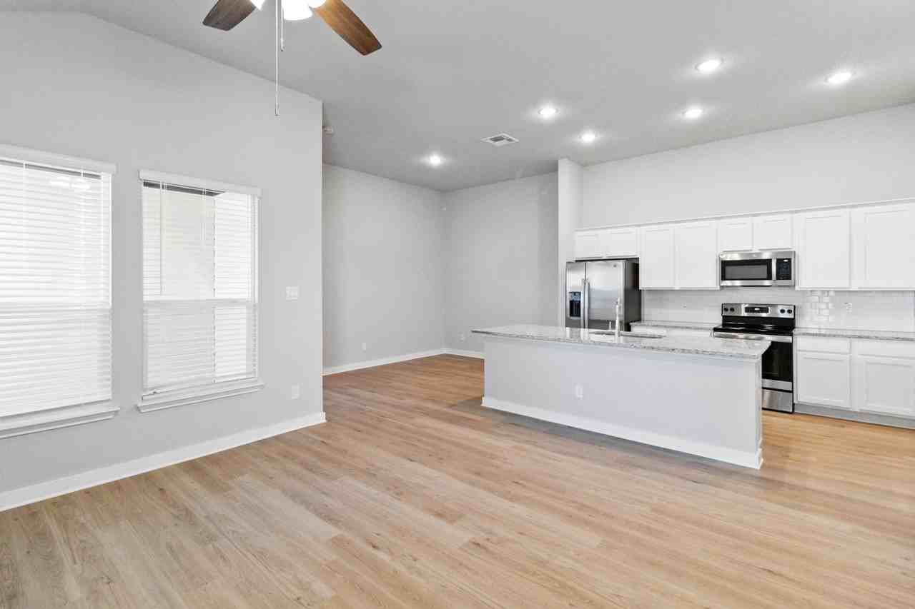 746 Staglin St #A - Photo 3 of 30