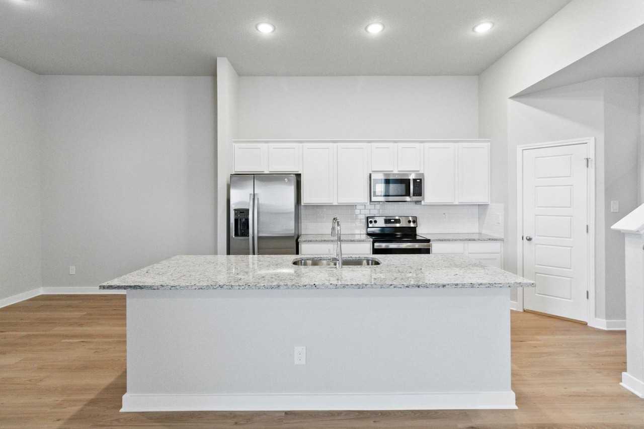 746 Staglin St #A - Photo 4 of 30