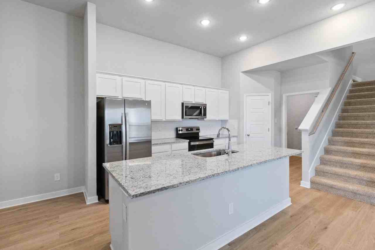 746 Staglin St #A - Photo 5 of 30