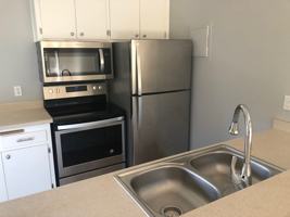 featured image of 220 Ladera St