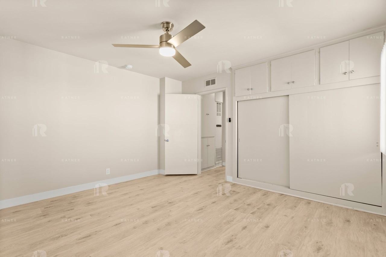 (Arely:B) 1401 N. Detroit Street / 7141 DeLongpre Avenue - Photo 2 of 16