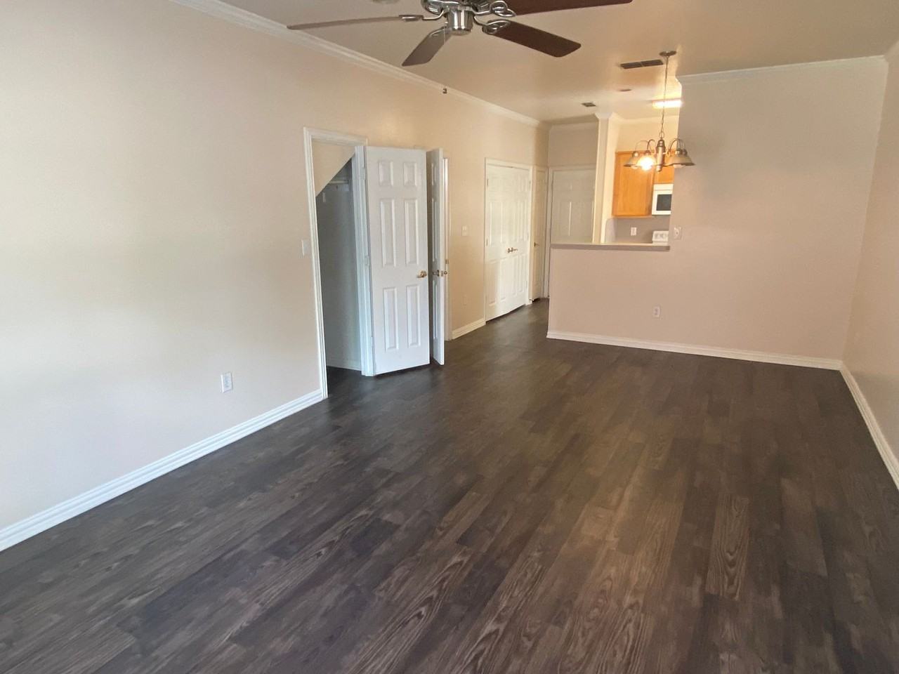 2204 N Carroll Blvd #1 - Photo 3 of 16