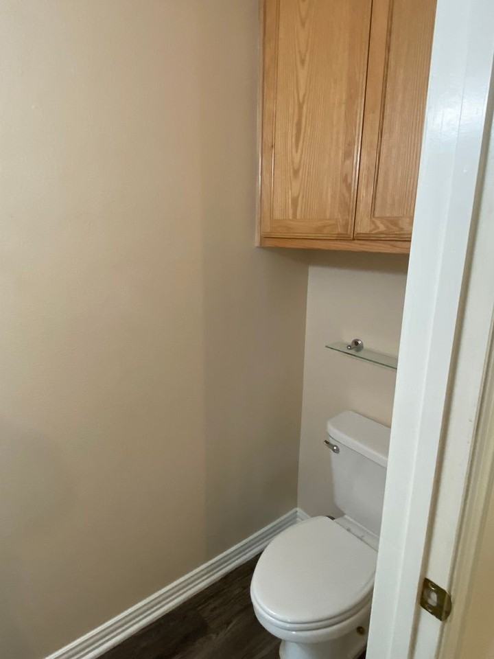 2204 N Carroll Blvd #1 - Photo 4 of 16