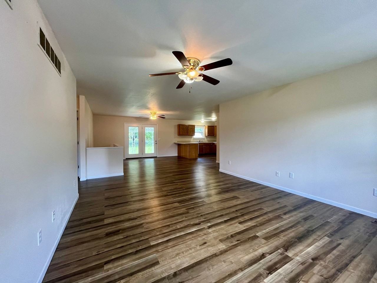 503 Mulberry Ct - Photo 2 of 17