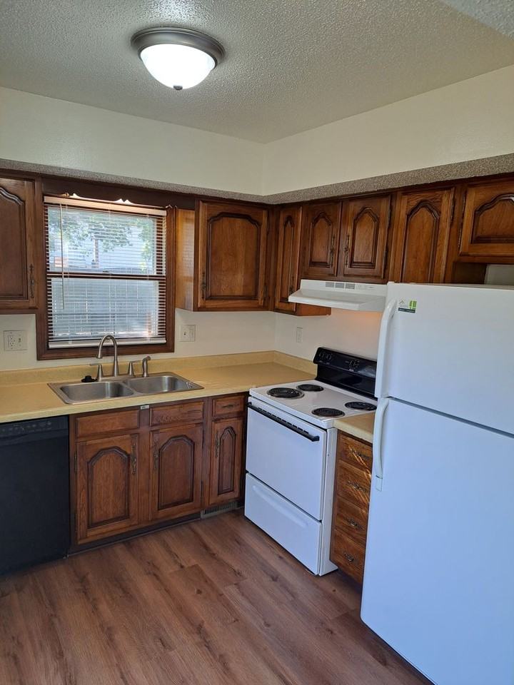 6024 Dichotomy Ct - Photo 3 of 9