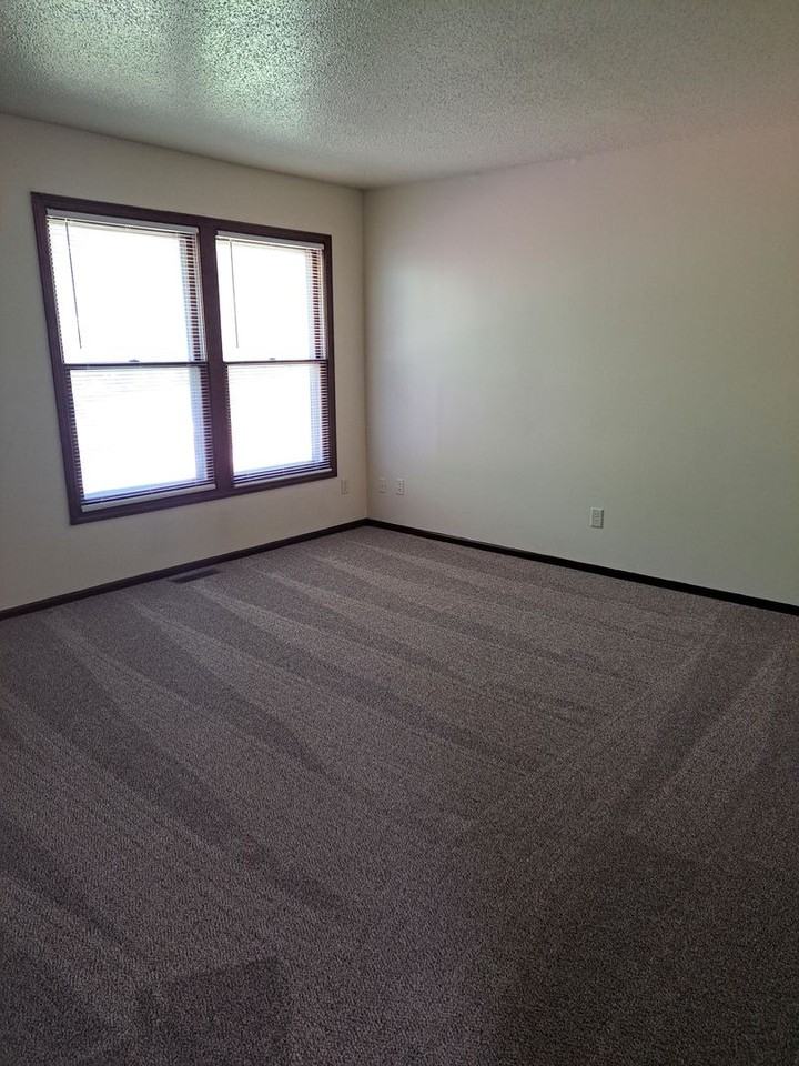 6024 Dichotomy Ct - Photo 6 of 9