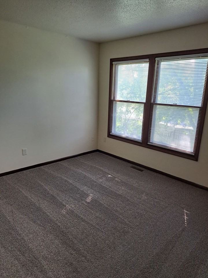 6024 Dichotomy Ct - Photo 7 of 9