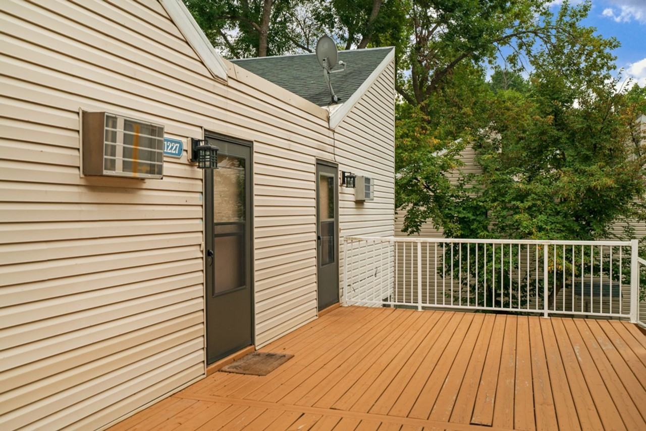 111225 Village Rd - Photo 3 of 15