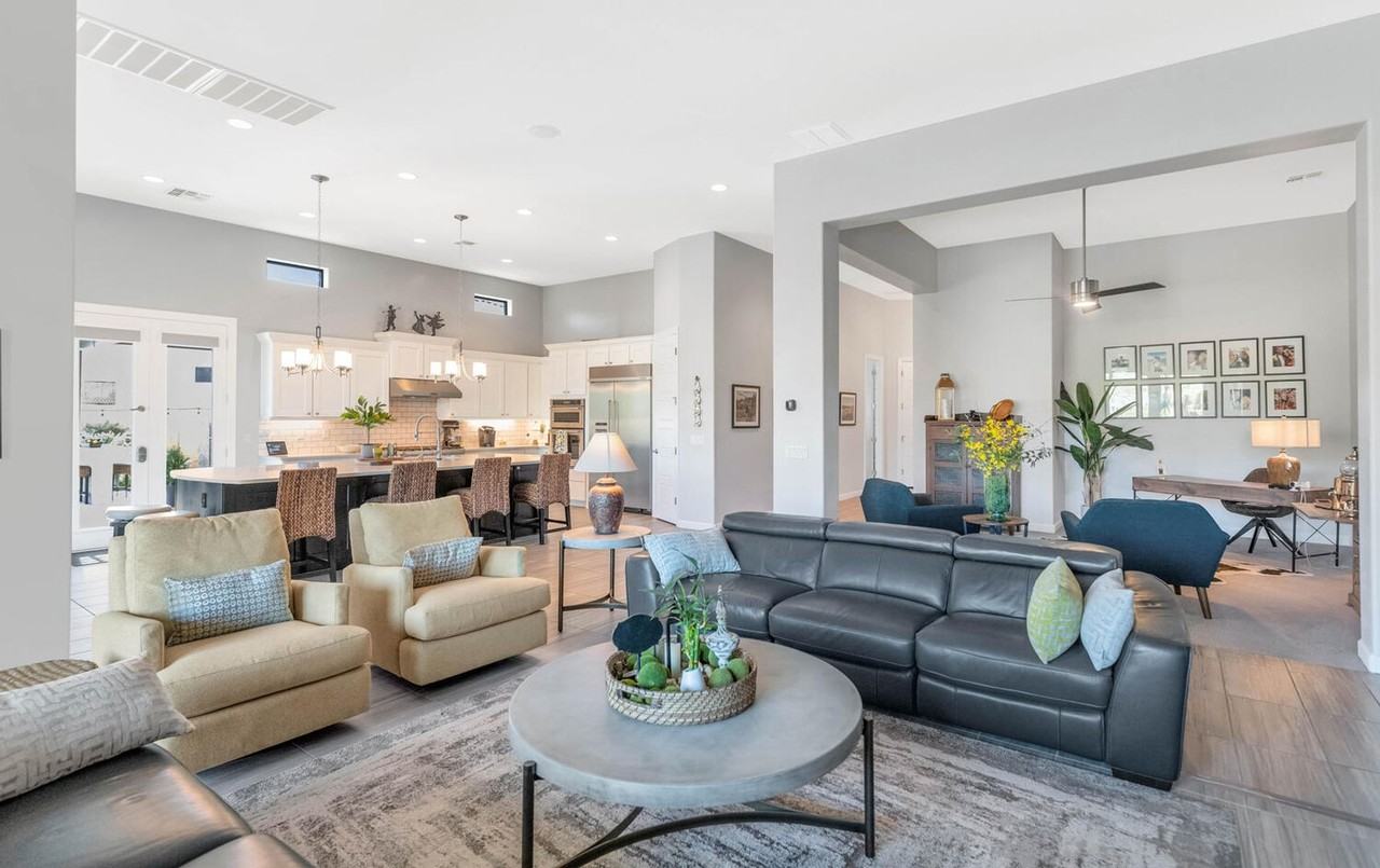 2352 N Estates Cir - Photo 4 of 32