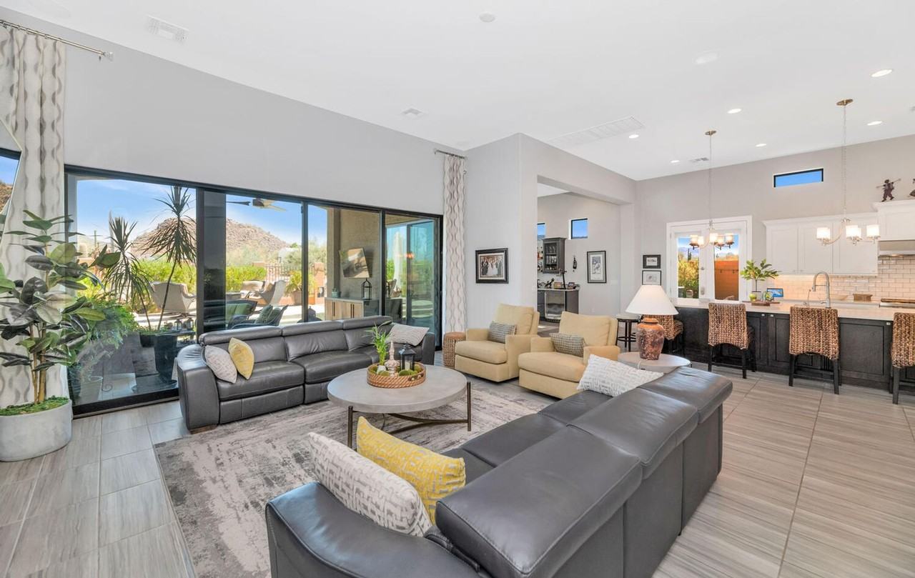 2352 N Estates Cir - Photo 5 of 32